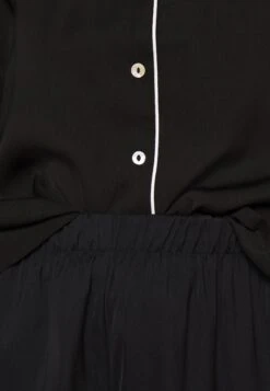 Anna Field Pyjama - Black 14 Anna Field Pyjama - Black -Anna Field 1b57b76662b1488c9ec2966288fd3845