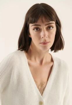 Anna Field Gilet - Off-White -Anna Field 6c62d1968c31484eac8b4de1463df3bd