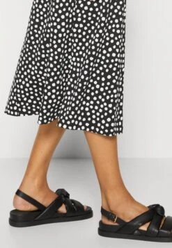 Anna Field Robe En Jersey - Black/White -Anna Field c3bb3f778084401f837dcf3c5312d7d4