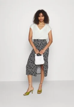 T-Shirt Basique - Off-White -Anna Field c7edc2fd875a4e3bb17fc221350d7445